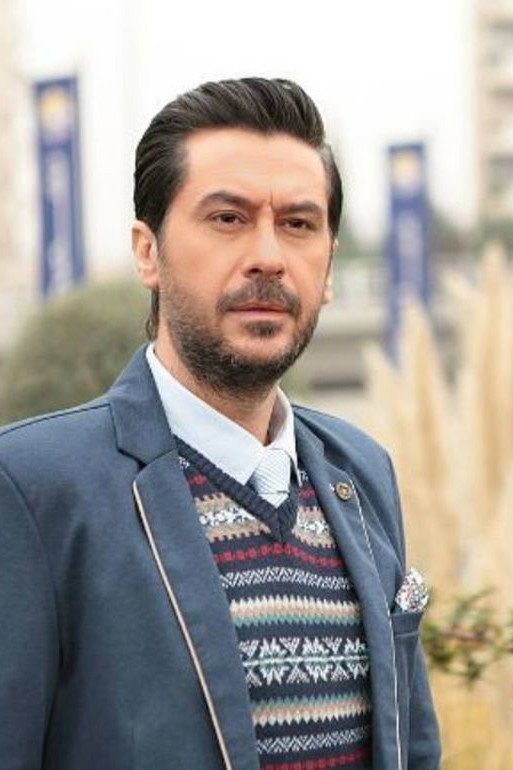 Milad Yousef as أمير سالم منصور in Kanoon
