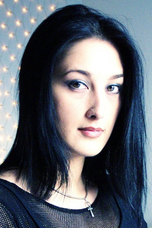 Coralie Trinh Thi as First Woman in Sombre