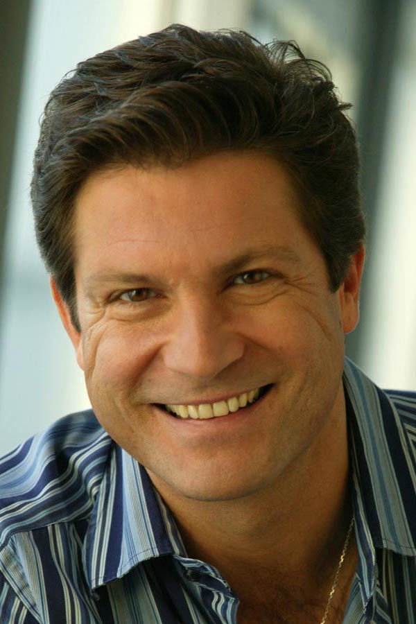 Francis Fulton-Smith as Dr. Christian Kleist in Family Dr. Kleist