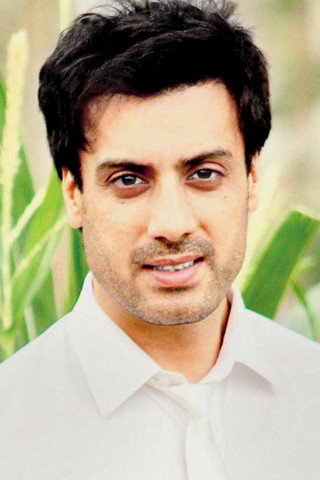 Gavie Chahal as IAS officer in Chalk N Duster