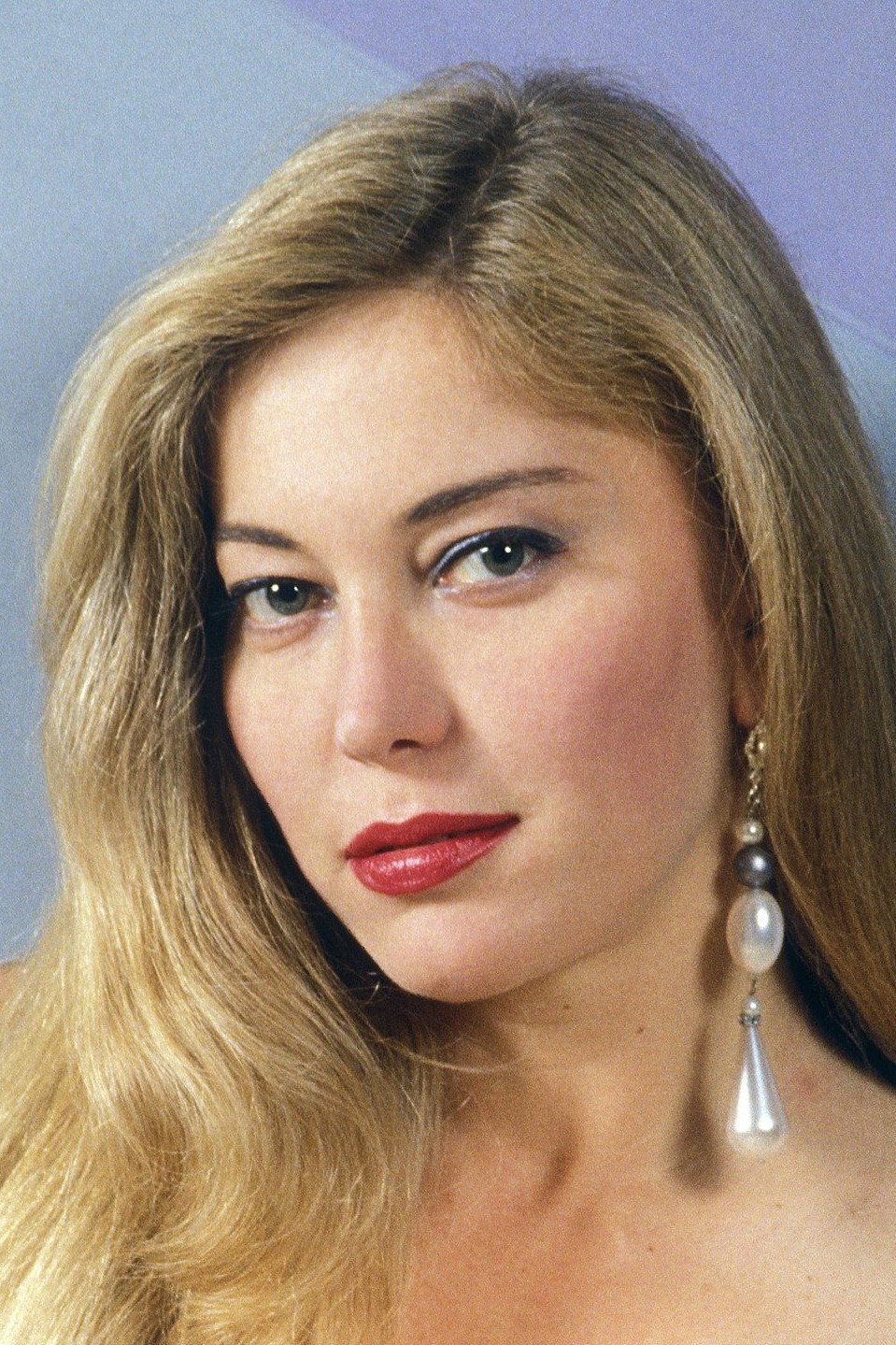 Moana Pozzi as Virginia in Mixed Double