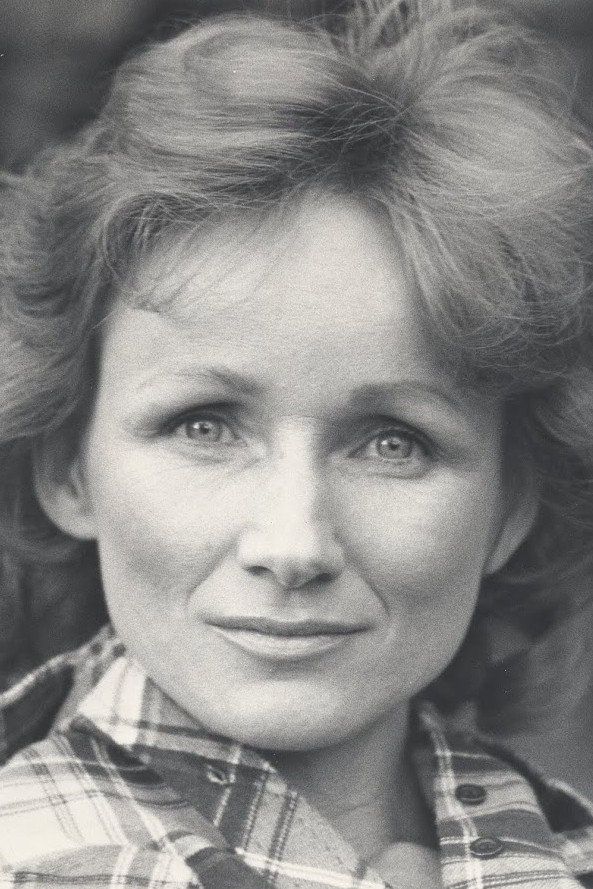 Brenda Fogarty as Sharon in Summer Camp