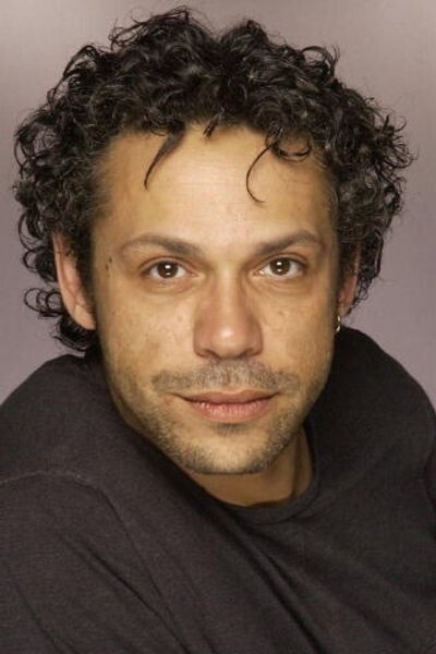 Kader Boukhanef as Mourad in Sous les pieds des femmes