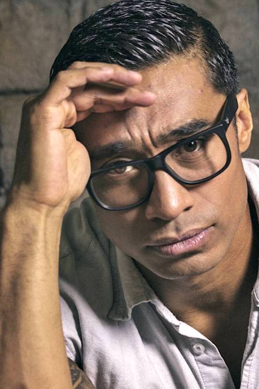 Pua Magasiva as Sione in Sione's Wedding