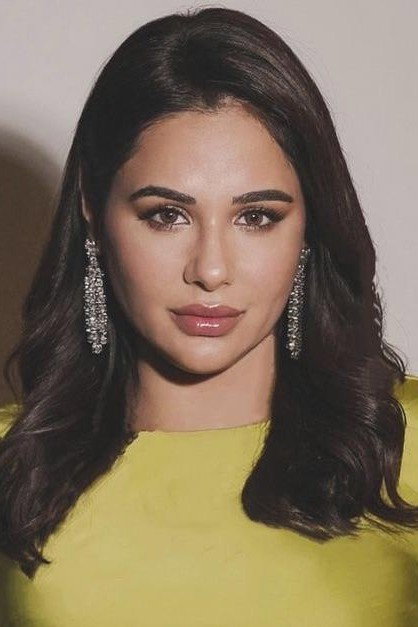 Mandy Takhar as Mandeep Kaur in Zindagi Zindabaad