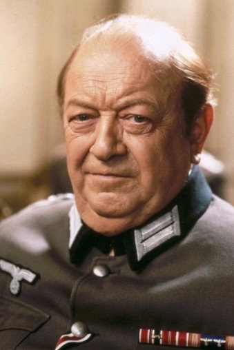 Richard Marner as Aranson in The Pursuers