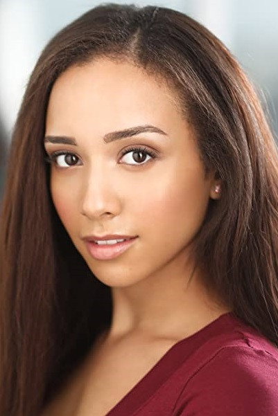 Meghan Drew as Marlow Jones in Dil Rakh: Gloves of Kin