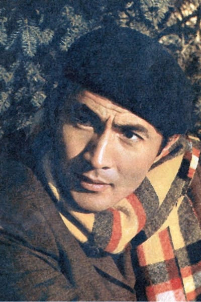 Куатбай Абдреимов as Tanabay - machine operator in The Traces Go Beyond the Horizon