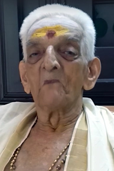 Unnikrishnan Namboothiri as Sankaran's Father in Desadanam