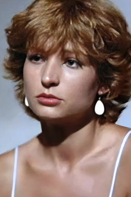 Mari Carmen Nieto as Agent 24 in A Crack for Two