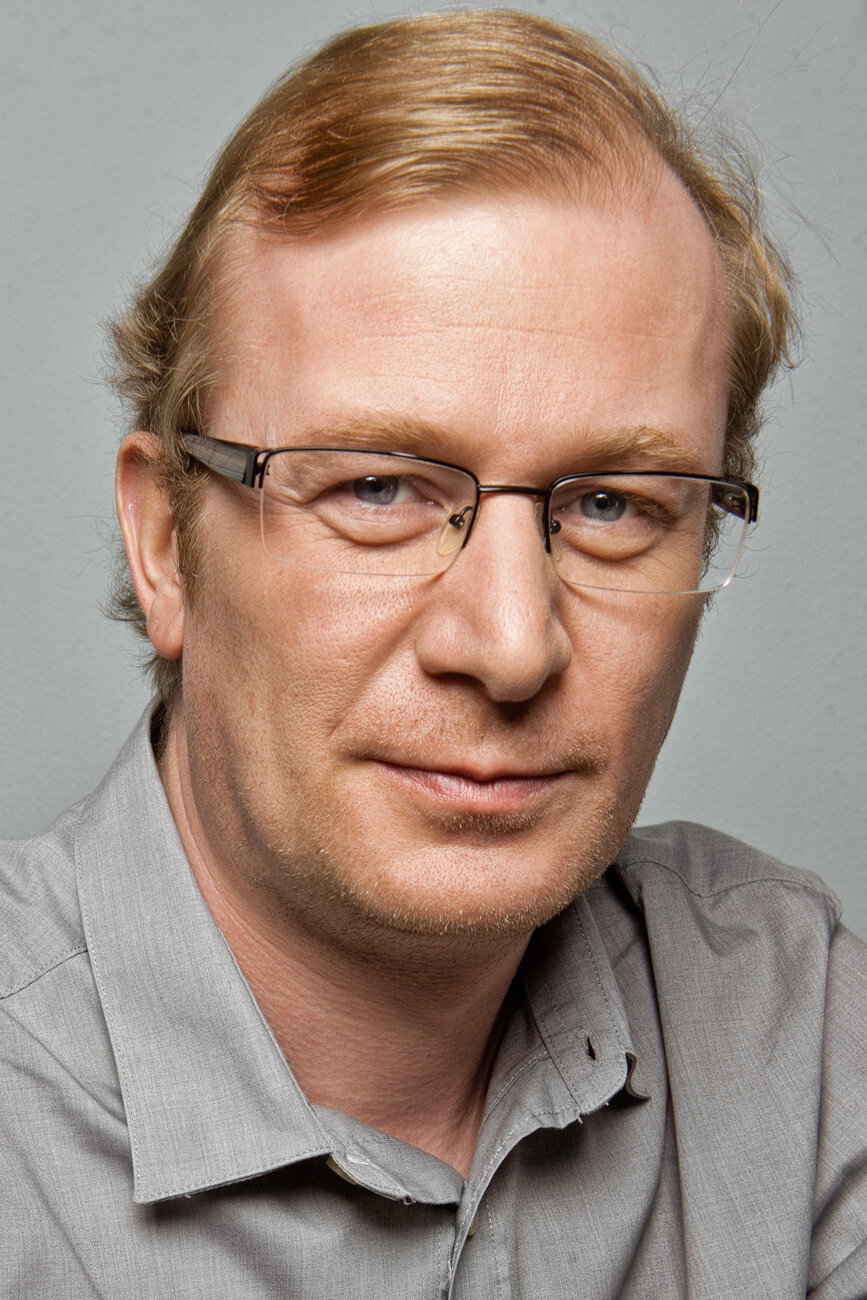 Martin Pechlát as Petr Hora in Táta v nesnázích