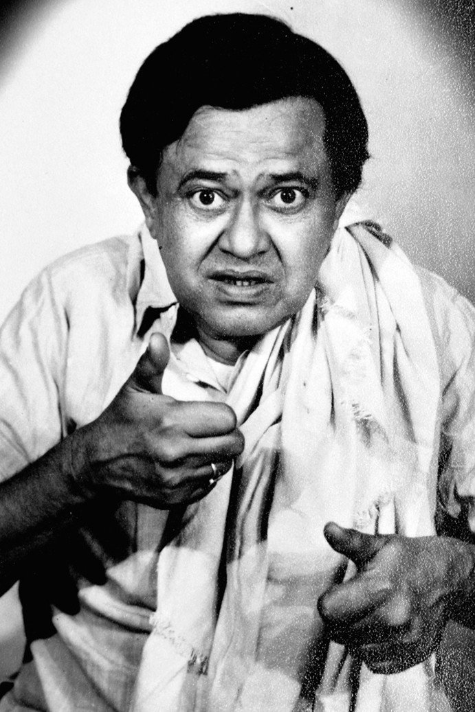Bhanu Banerjee as Siddheswar AKA Sidhu in Jamalaye Jibanta Manush