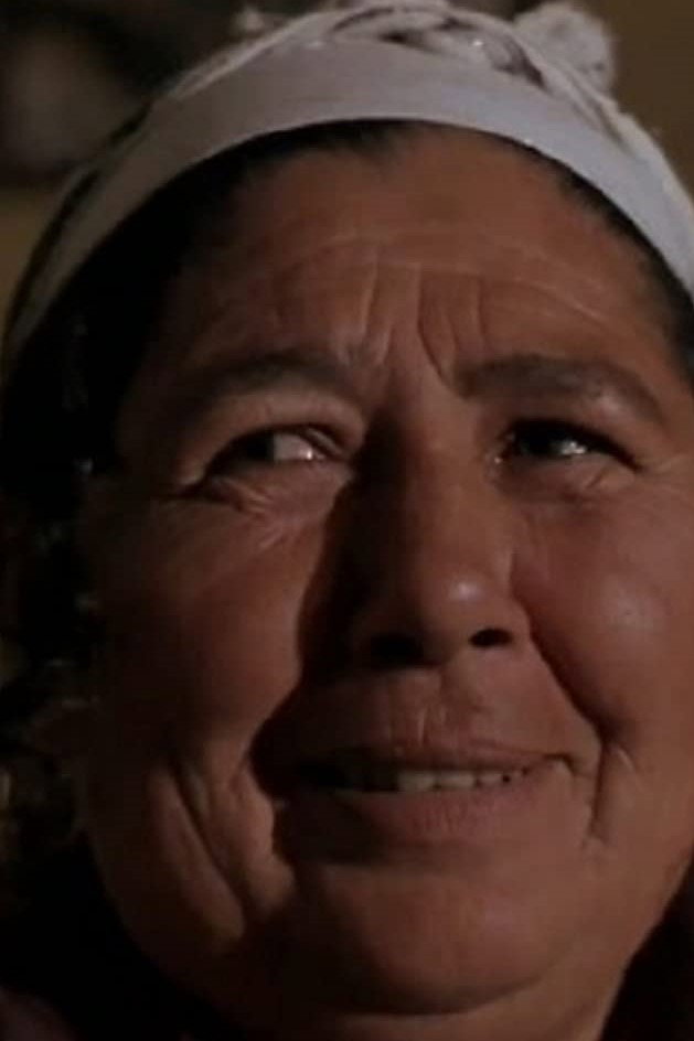 Ljubica Adžović as Šujka Batok in Crna mačka, beli mačor