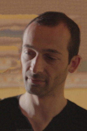Giorgos Tzouvelekis as Antonis in 11 Meetings with My Father