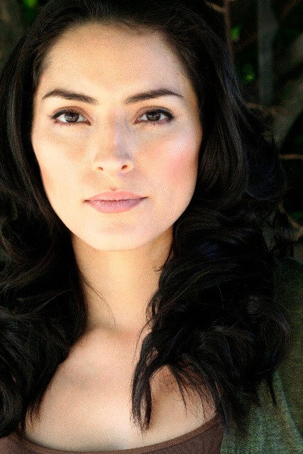 Ina Barrón as Iliana in Iliana