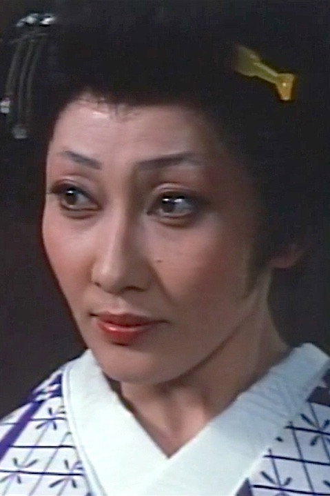 橘田良江 as 珠江 in Rope Hell