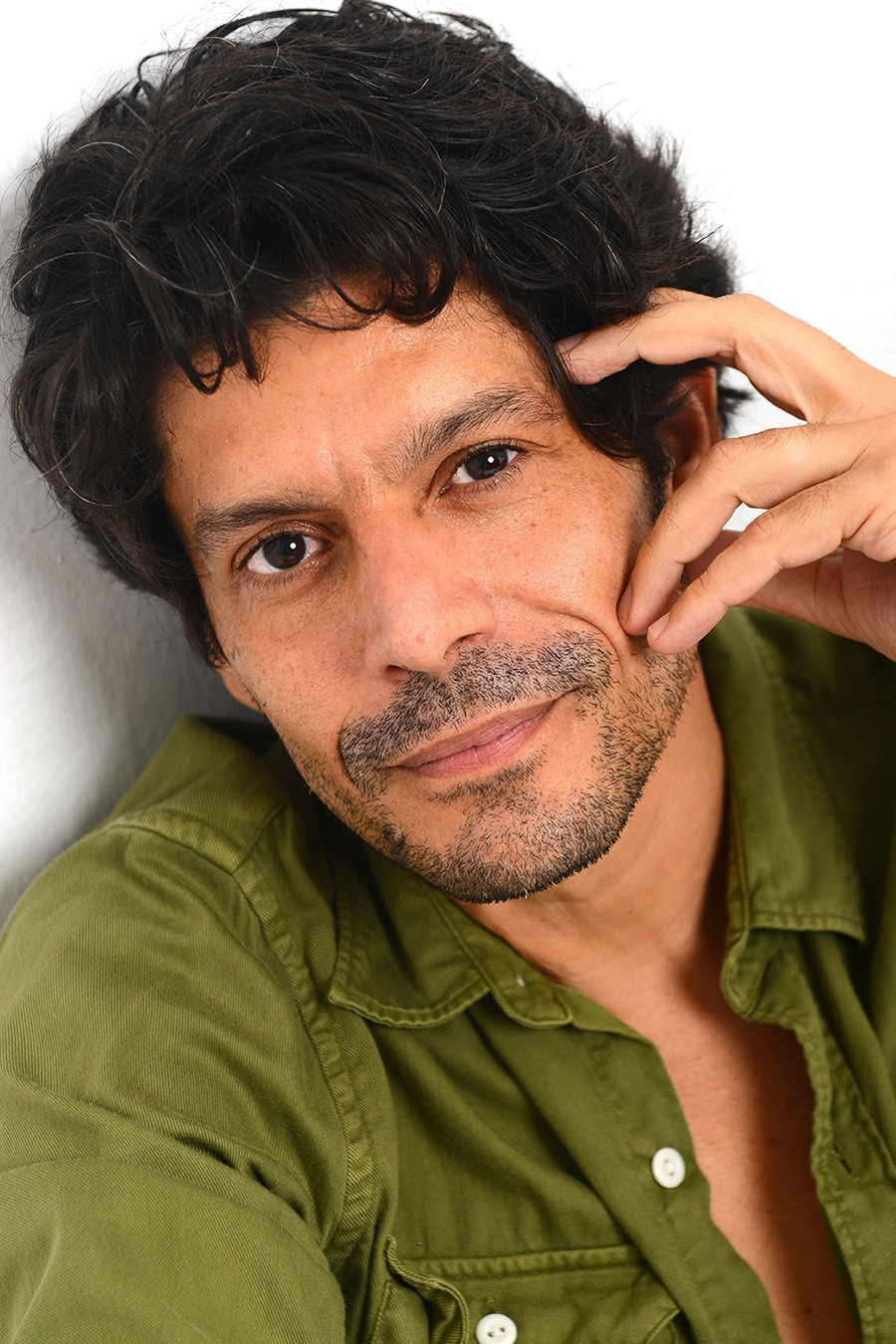 Lourinelson Vladmir as Jorge in Psi