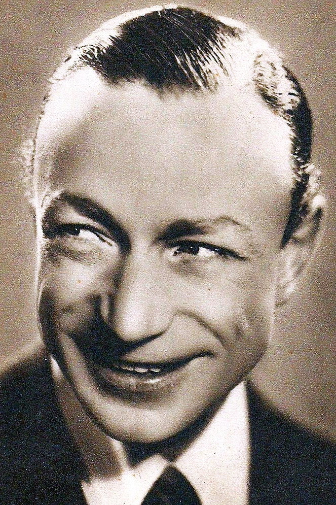 Umberto Melnati as The fake baby in Voglio vivere con Letizia