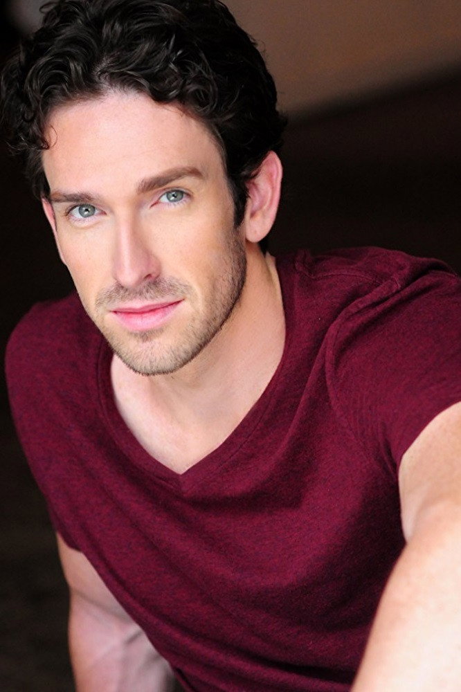 Vincent Dangerfield as Arturo in Love on Trend