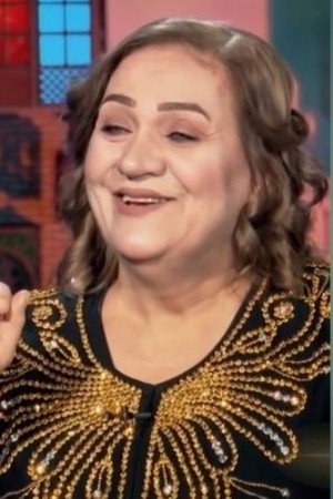 Samar Mohammed as Rayed's Mother in مواسم الحب