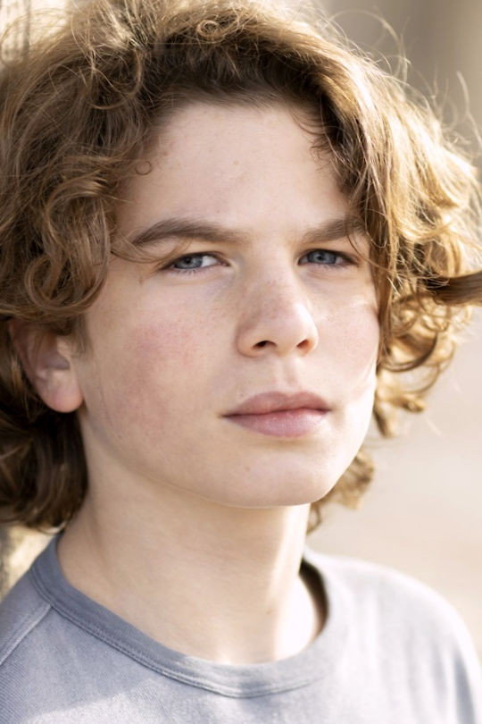 Léopold Moati as Robin in Examen de conscience