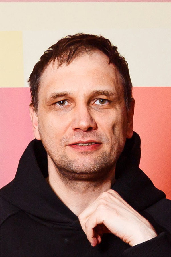 Роман Михайлов as Uncle Zhenya in Shurale