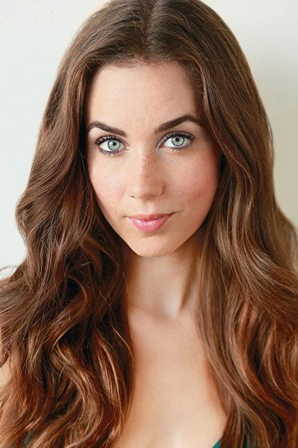 Lyndon Smith as Hannah Ross in National Treasure: Edge of History