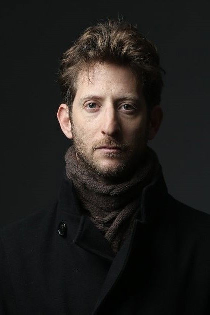 Pini Tavger as Eyal in אדמה משוגעת