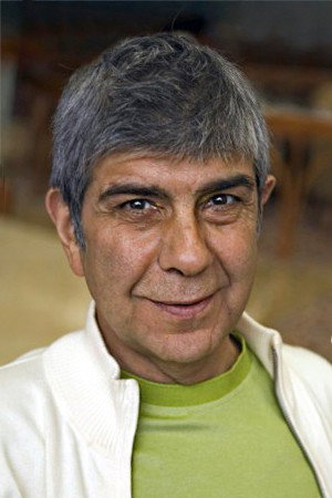 Korhan Abay as Selçuk in Kıskıvrak