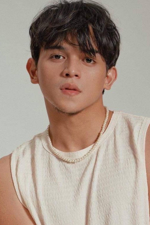 Miggy Jimenez as Jose Santos in The Cradle of the Brave