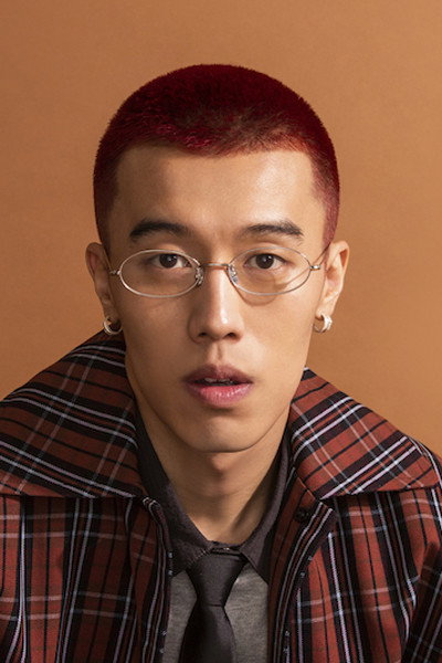 周游 as Chen Li in Lobster Cop