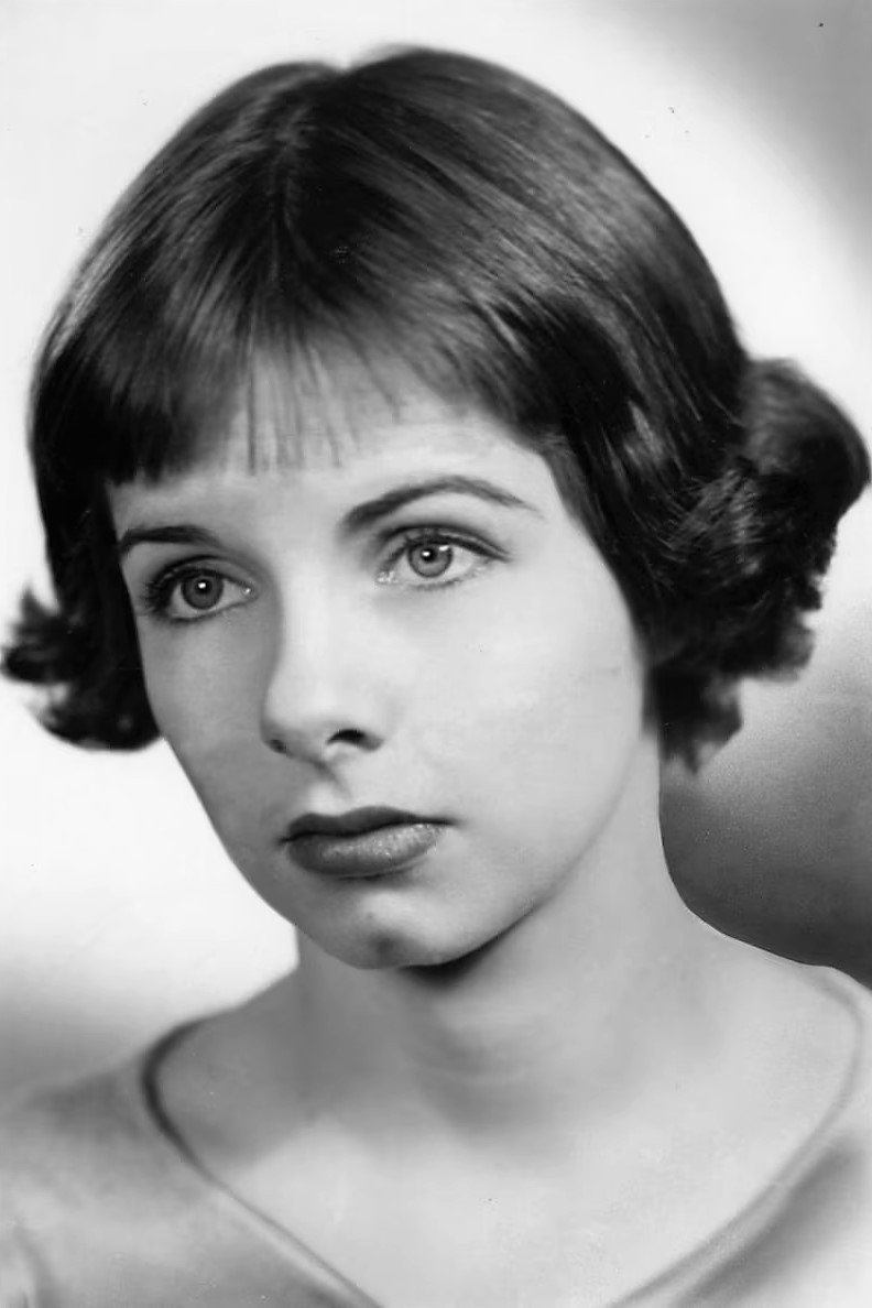 Phyllis Love as Mattie Birdwell in Friendly Persuasion