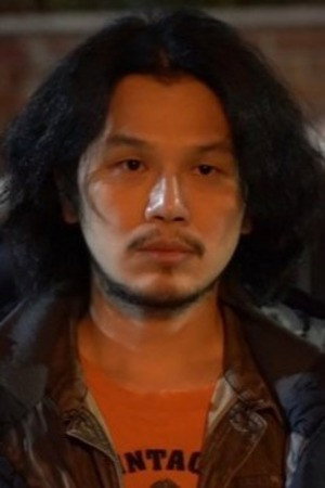 정춘 as Wan-chang in Güle-Güle