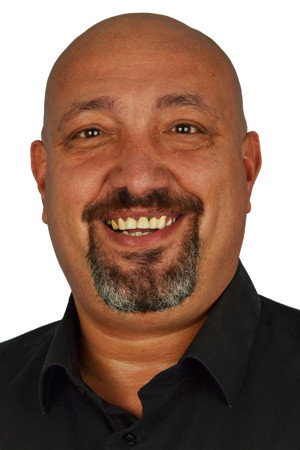 Tevfik İnceoğlu as Garoks in Prenses Perfinya