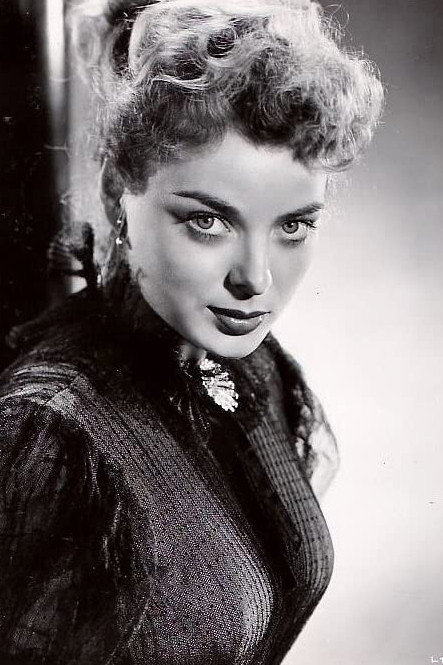 Mary Jo Tarola as Terry Moran (as Linda Douglas) in Target