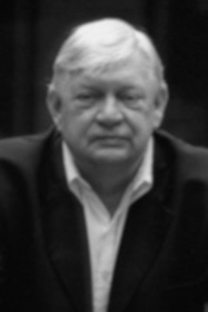 Audrius Hadaravičius as politseyskiy in The Parrot Speaking Yiddish