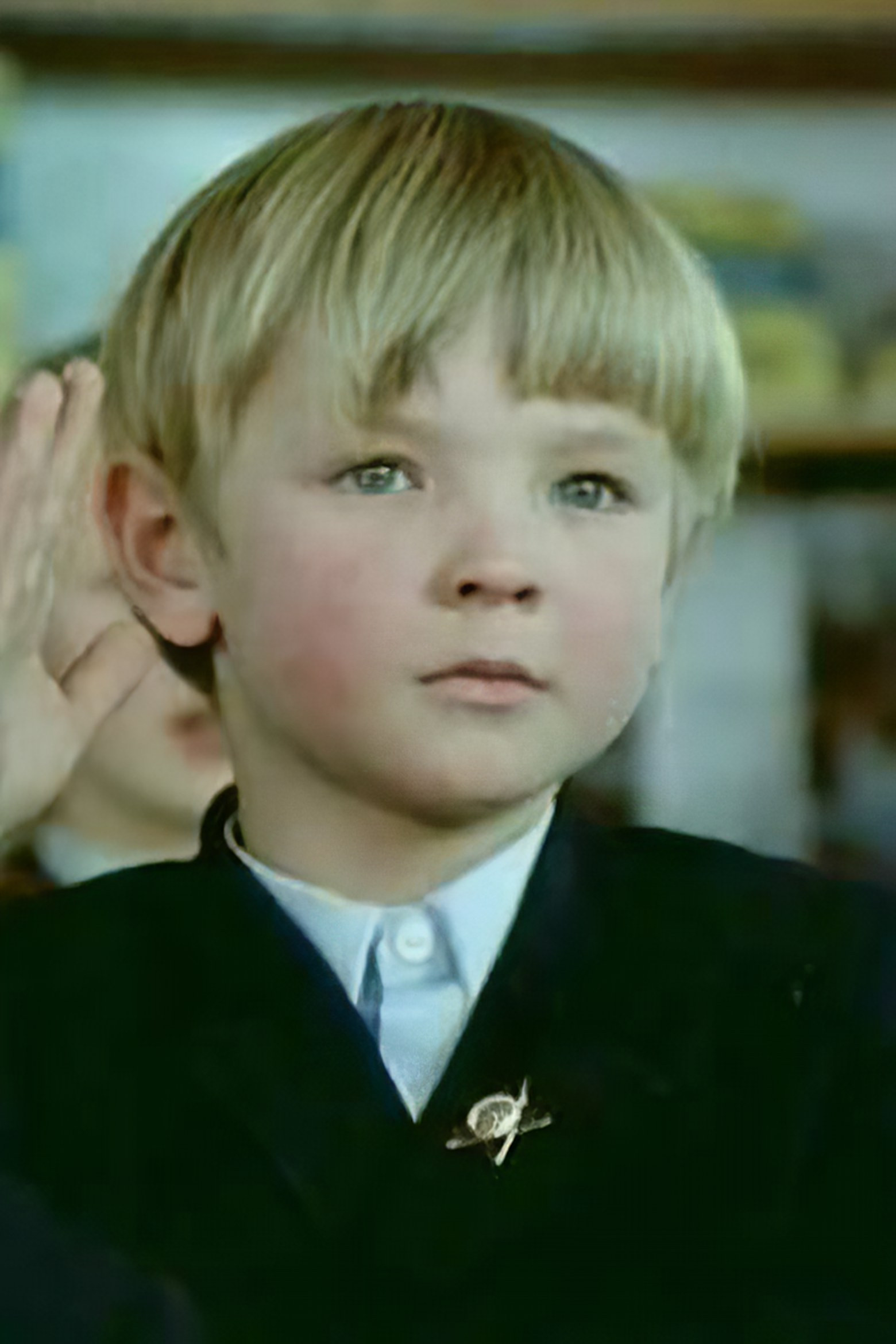 Alexey Varvarshenya as Левка in The Amazing Adventures of Denis Korablyov