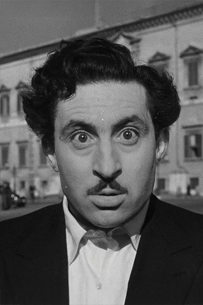 Leopoldo Trieste as Augustus Snodgrass in Il Circolo Pickwick