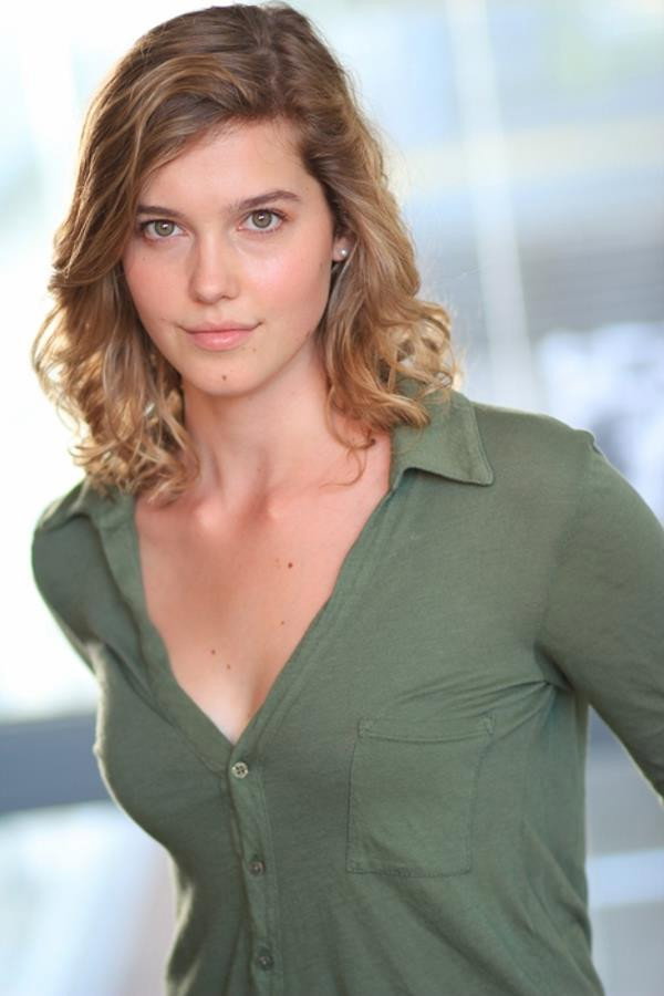 Isabelle Ellingson as Suzi in Triple Trouble