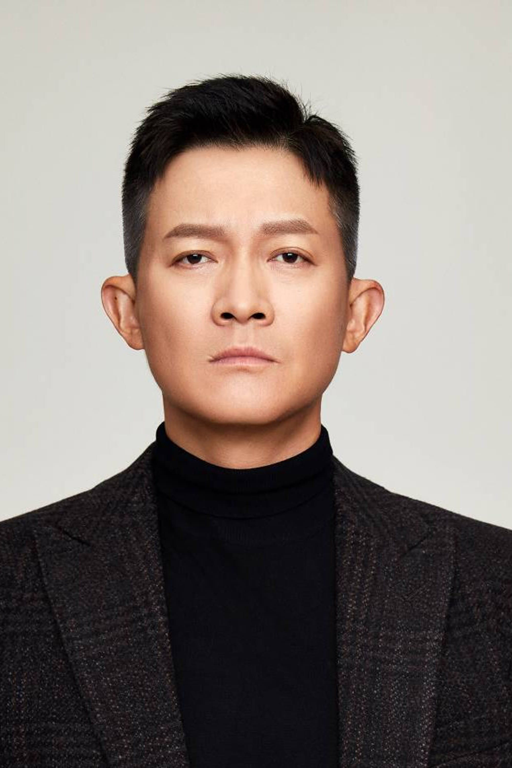 杨志刚 as 蒋小鱼 in Fire Blue Blade