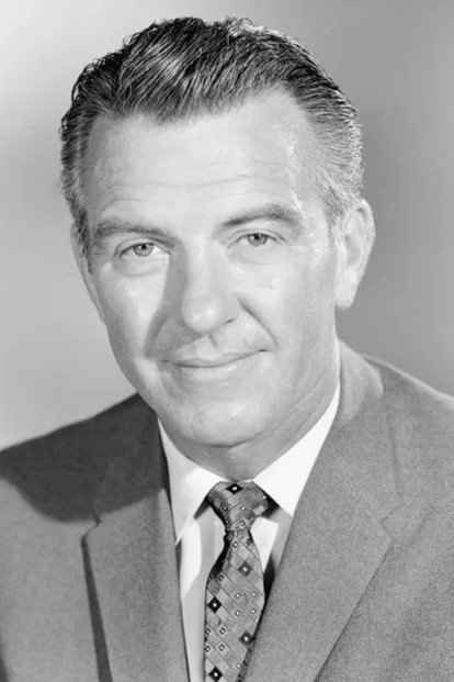Hugh Beaumont as Larry Craig in The Lady Confesses