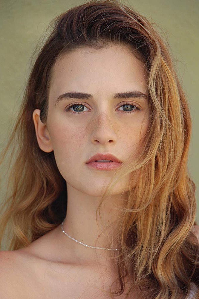 Ili Ray as Melanie in God