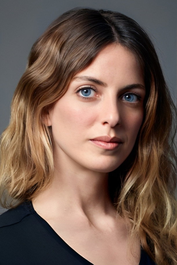 Bige Önal as Alara Görkem in Maral: The Most Beautiful Story
