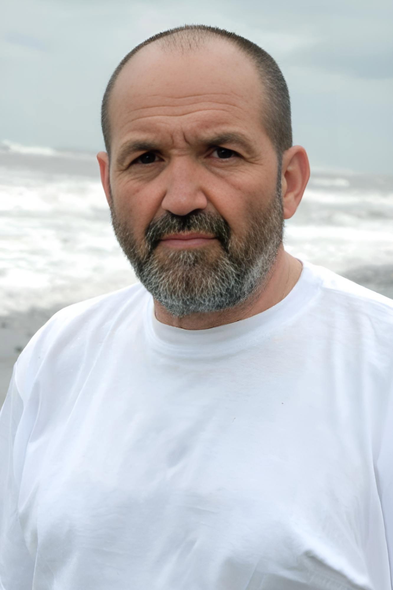 Juanito Oiarzábal as Juanito Oiarzábal in Al Filo De Lo Imposible