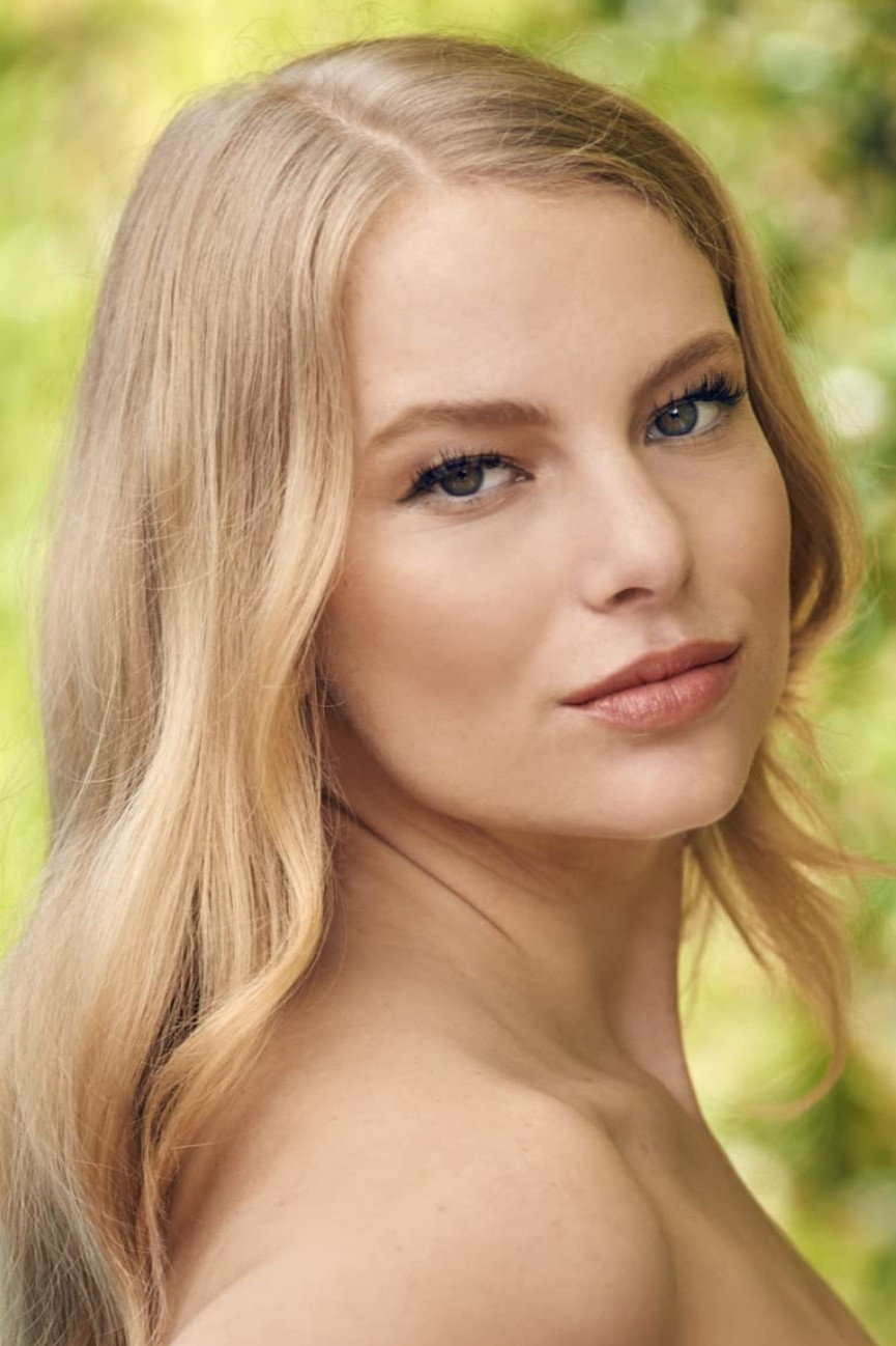 Danielle Lauder as Lucy in Tales from Middleton High