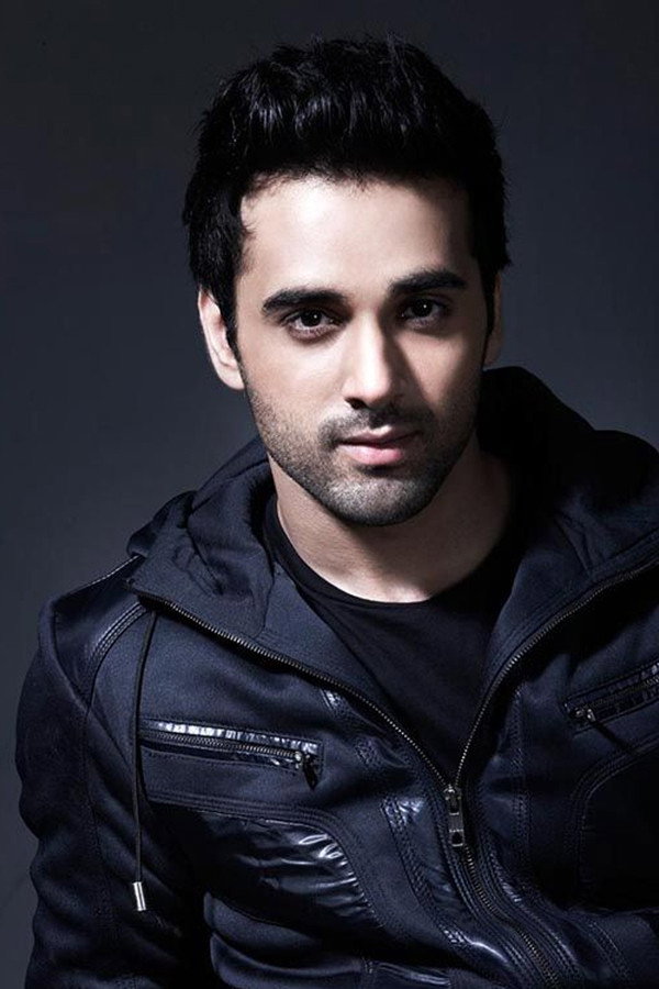 Pulkit Samrat as Chandu in Pagalpanti