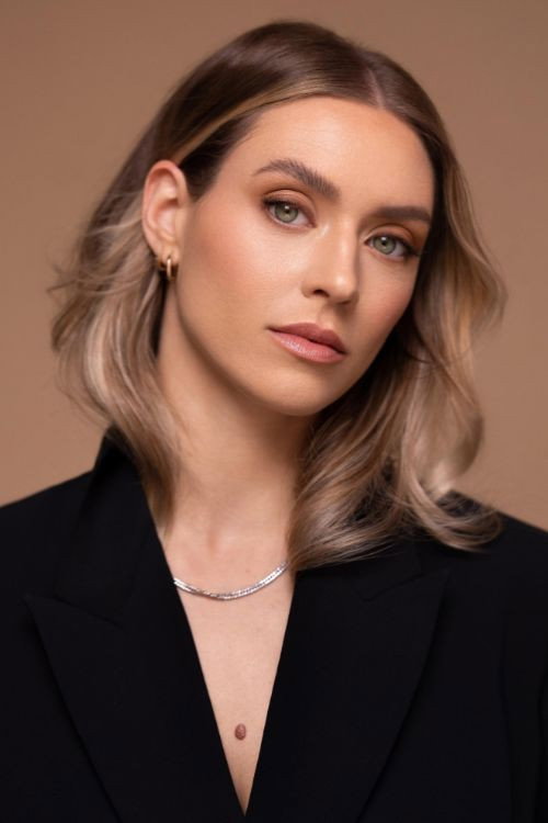 Pascal Lamothe-Kipnes as Liz in Never Been Chris'd
