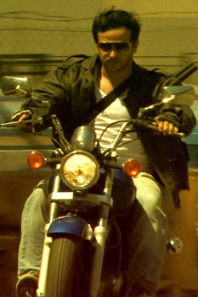 Vicente Pizarro as Manolo in Brico Killer