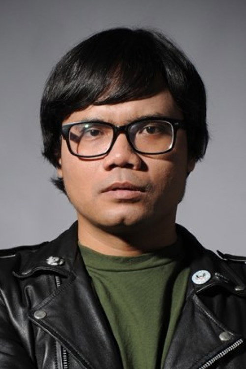 Soleh Solihun as Edhi Sunarso in Adriana