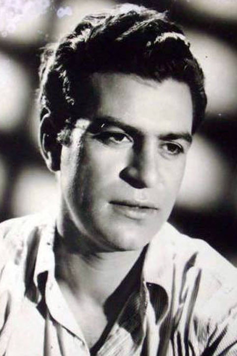 Sajjan Lal Purohit as Ishrat in Tasveer